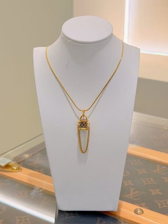 Memoriesrus Jewelry - Luxury Gold Lantern Pendant Necklace – Elegant Cage & Chain Drop Statement